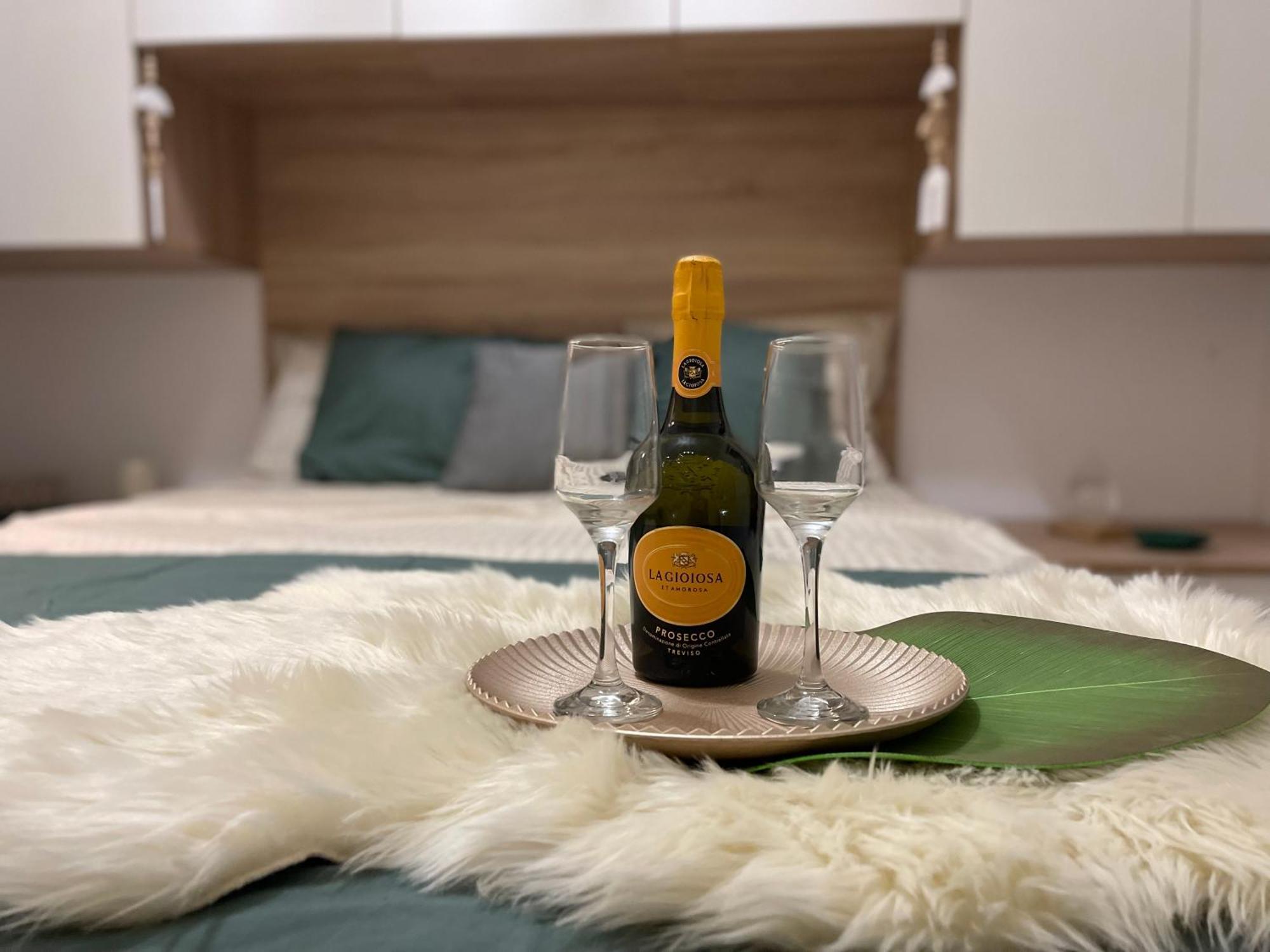 Rose Luxury Apartment Palace Bukareszt Zewnętrze zdjęcie
